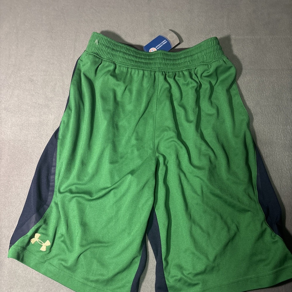 Under Armour Notre Dame Irish Green Shorts size M. NWT